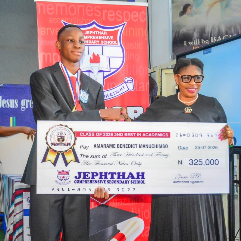 jephthah-gallery-ss3-graduation-007